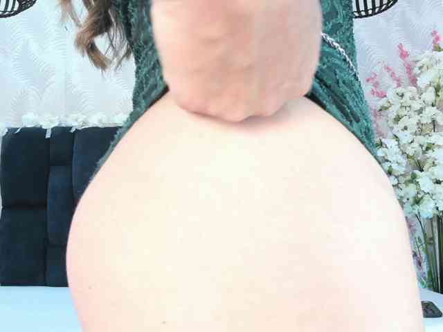 ArianaDiosa webcam