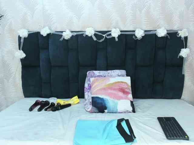 ArianaDiosa webcam