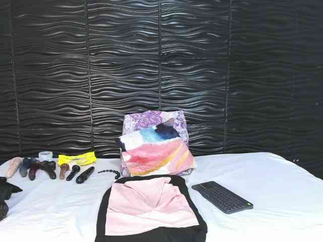 ArianaDiosa webcam