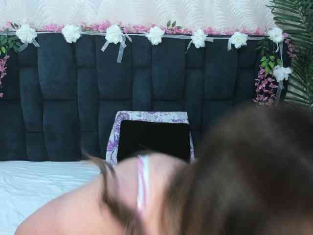 ArianaDiosa webcam
