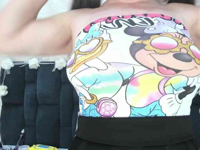ArianaDiosa webcam