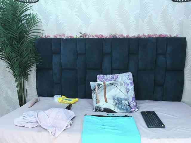ArianaDiosa webcam