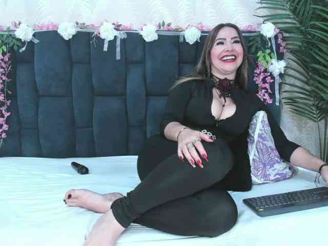ArianaDiosa webcam