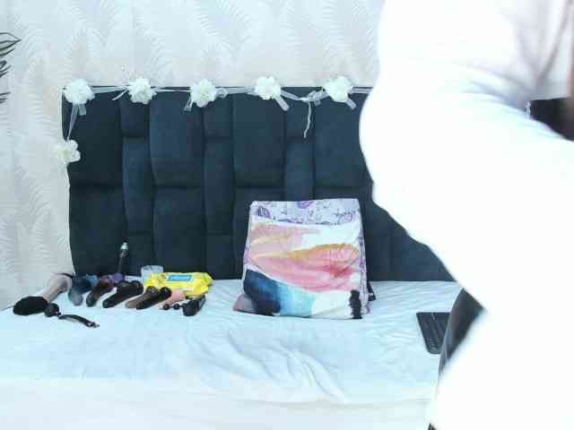 ArianaDiosa webcam