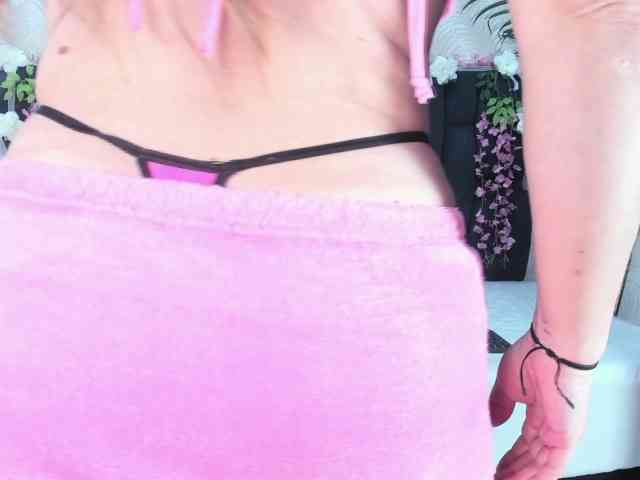 ArianaDiosa webcam
