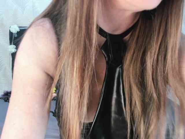 ArianaDiosa webcam