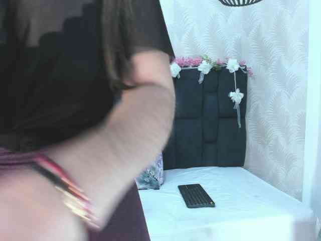 ArianaDiosa webcam