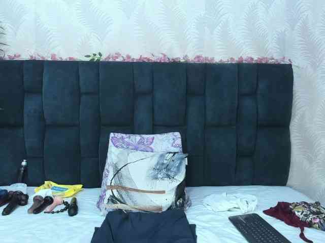 ArianaDiosa webcam