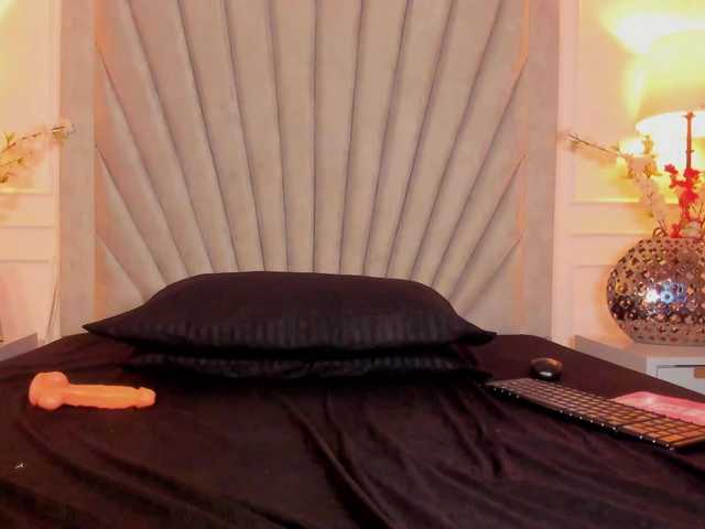 Evaa-Martinez live cam on BongaCams