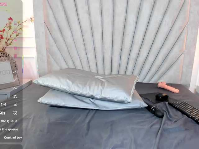 Evaa-Martinez live cam on BongaCams
