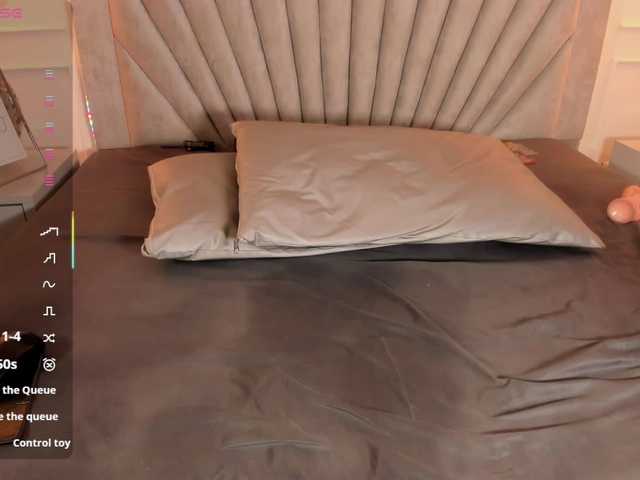 Evaa-Martinez live cam on BongaCams