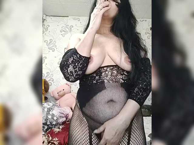 ZulfaMillers live cam on BongaCams