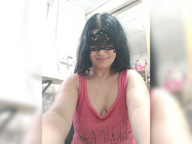 ZulfaMillers live cam on BongaCams
