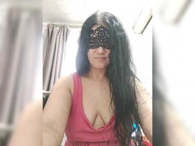 ZulfaMillers live cam on BongaCams