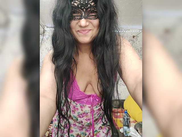 ZulfaMillers live cam on BongaCams