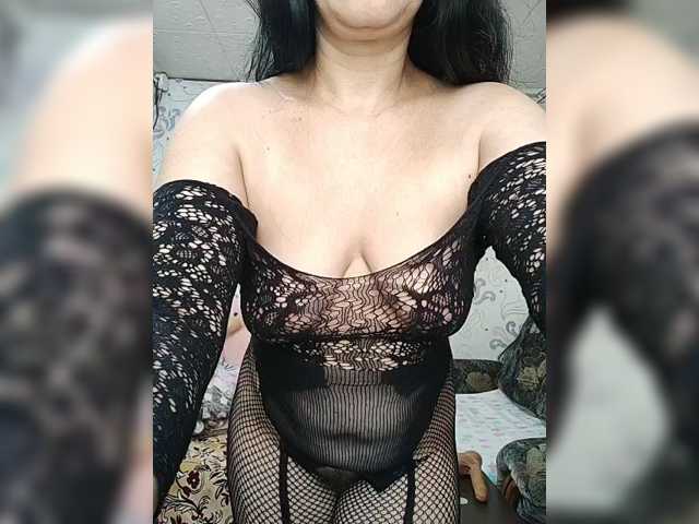 ZulfaMillers live cam on BongaCams