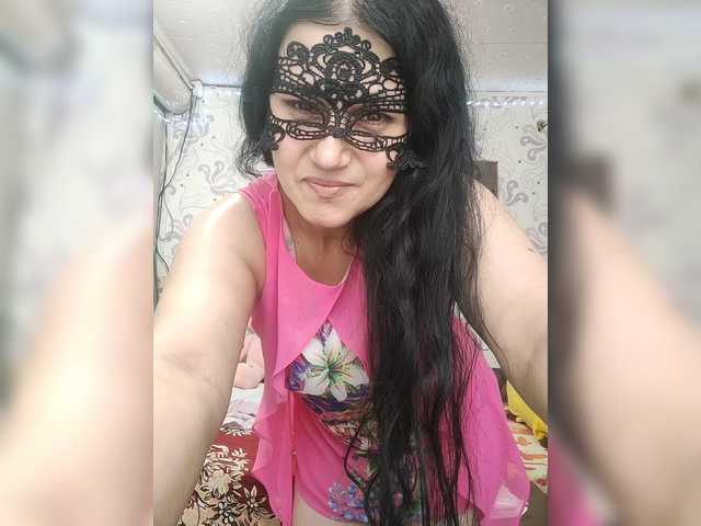 ZulfaMillers webcam