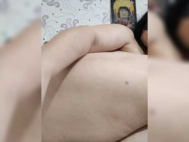 ZulfaMillers live cam on BongaCams
