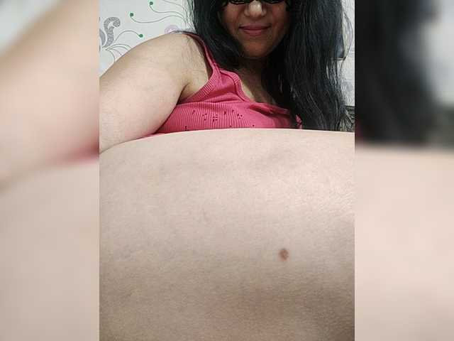 ZulfaMillers live cam on BongaCams