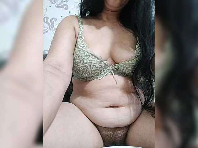 ZulfaMillers live cam on BongaCams