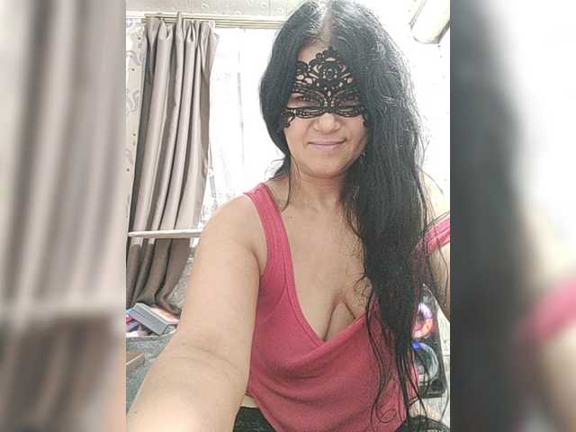 ZulfaMillers live cam on BongaCams