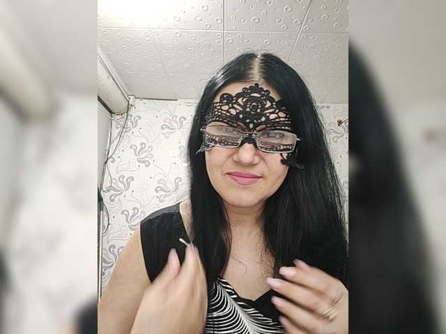 ZulfaMillers live cam on BongaCams