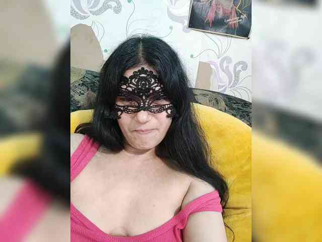 ZulfaMillers webcam