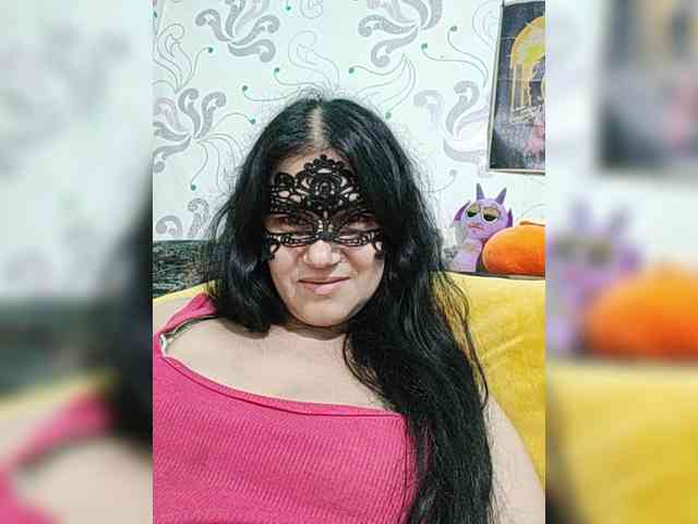 ZulfaMillers webcam