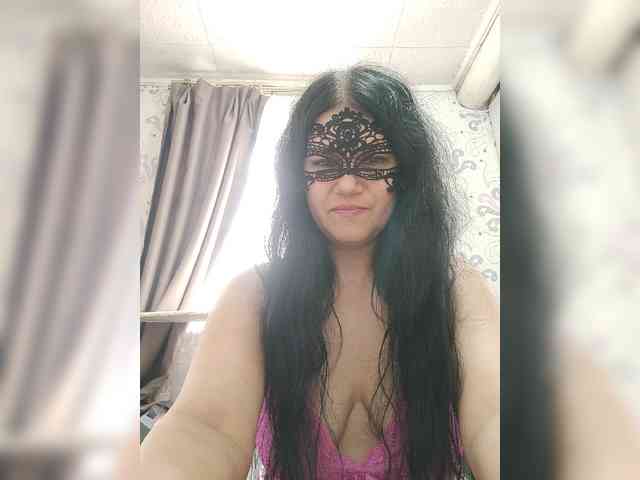 ZulfaMillers webcam