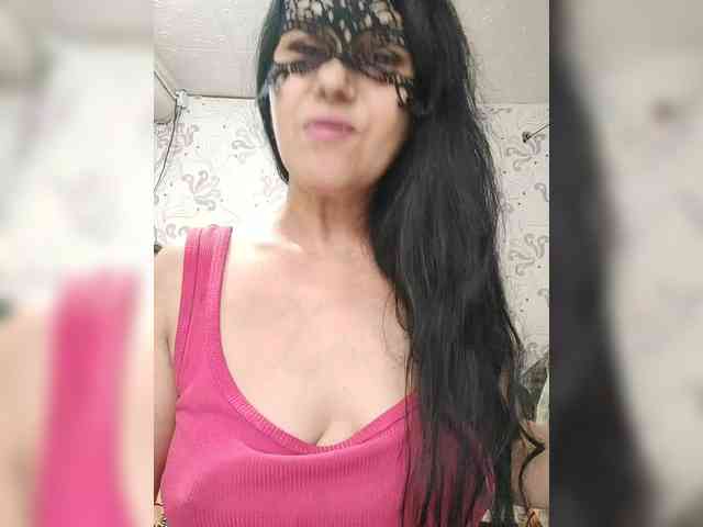 ZulfaMillers webcam