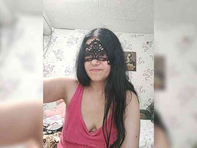 ZulfaMillers webcam