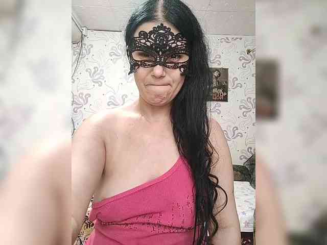 ZulfaMillers webcam