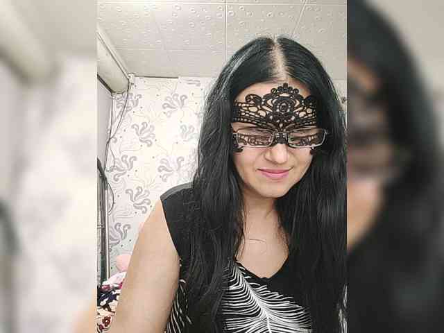 ZulfaMillers webcam