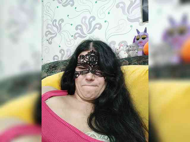 ZulfaMillers webcam