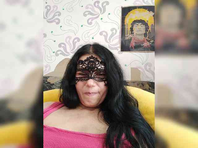 ZulfaMillers webcam