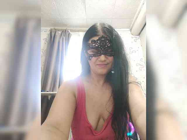 ZulfaMillers webcam