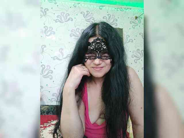 ZulfaMillers webcam