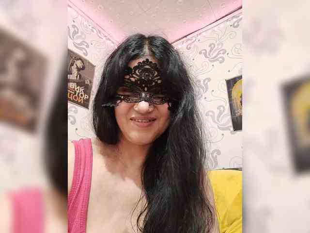 ZulfaMillers webcam