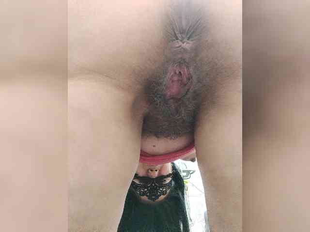 ZulfaMillers webcam