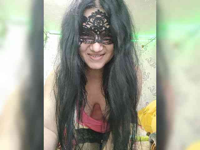 ZulfaMillers webcam