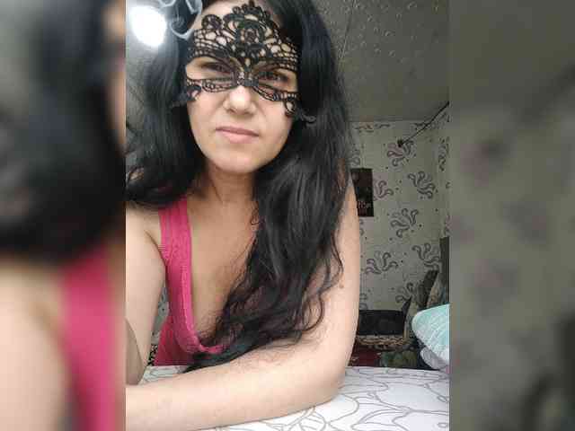 ZulfaMillers webcam
