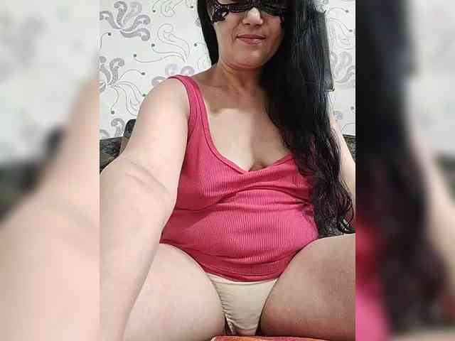 ZulfaMillers webcam