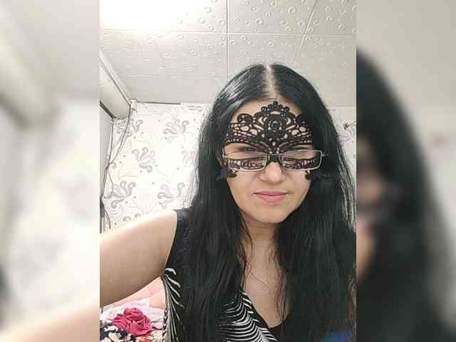 ZulfaMillers webcam