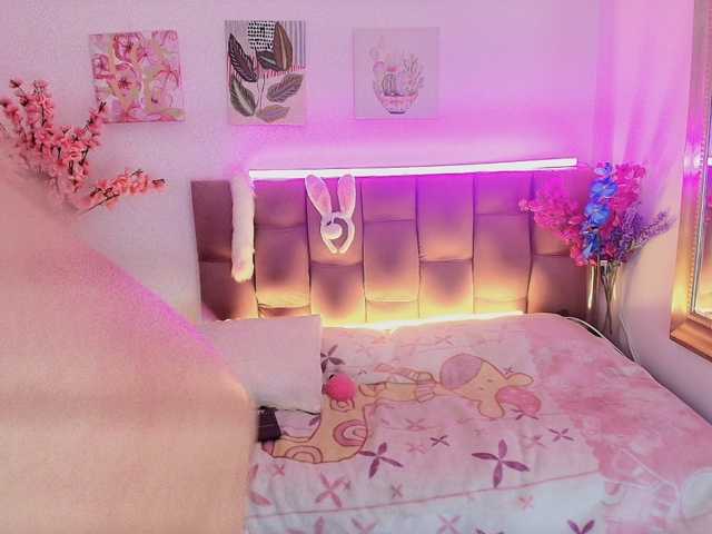 Zalymature live cam preview
