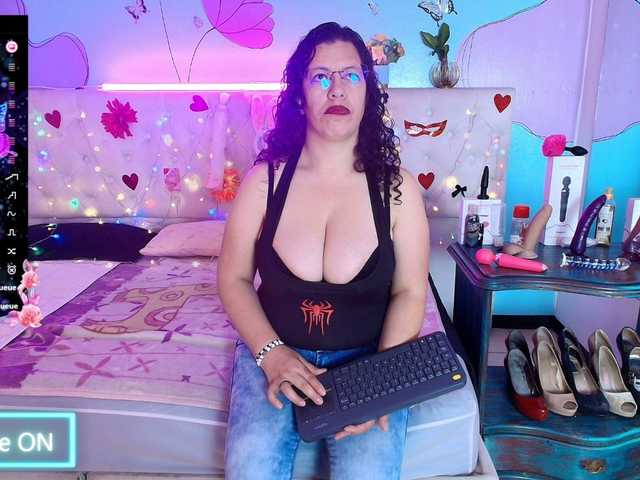 Zalymature live cam on BongaCams