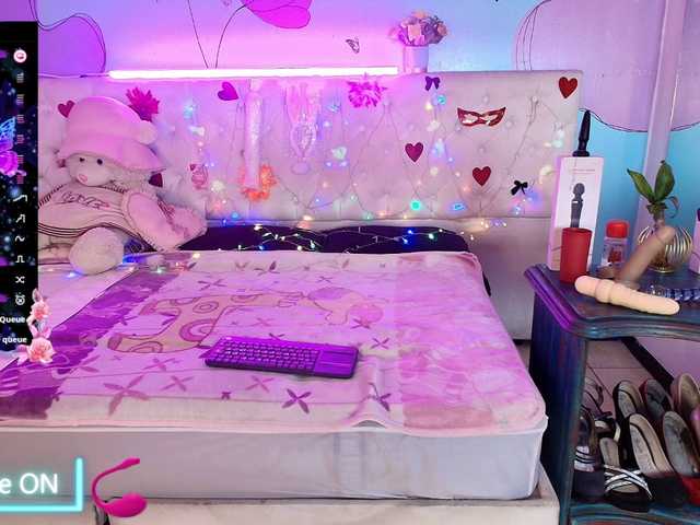 Zalymature live cam preview