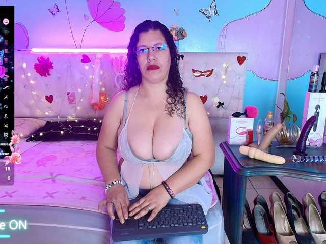 Zalymature live webcam show