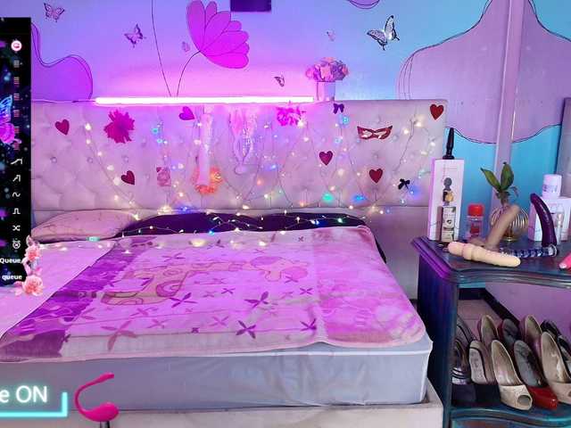 Zalymature live cam on BongaCams