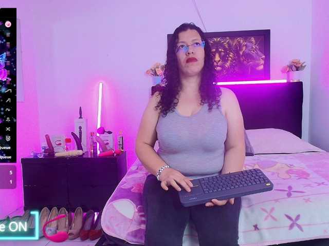 Zalymature live cam preview
