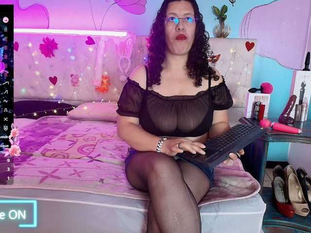 Zalymature live cam on BongaCams